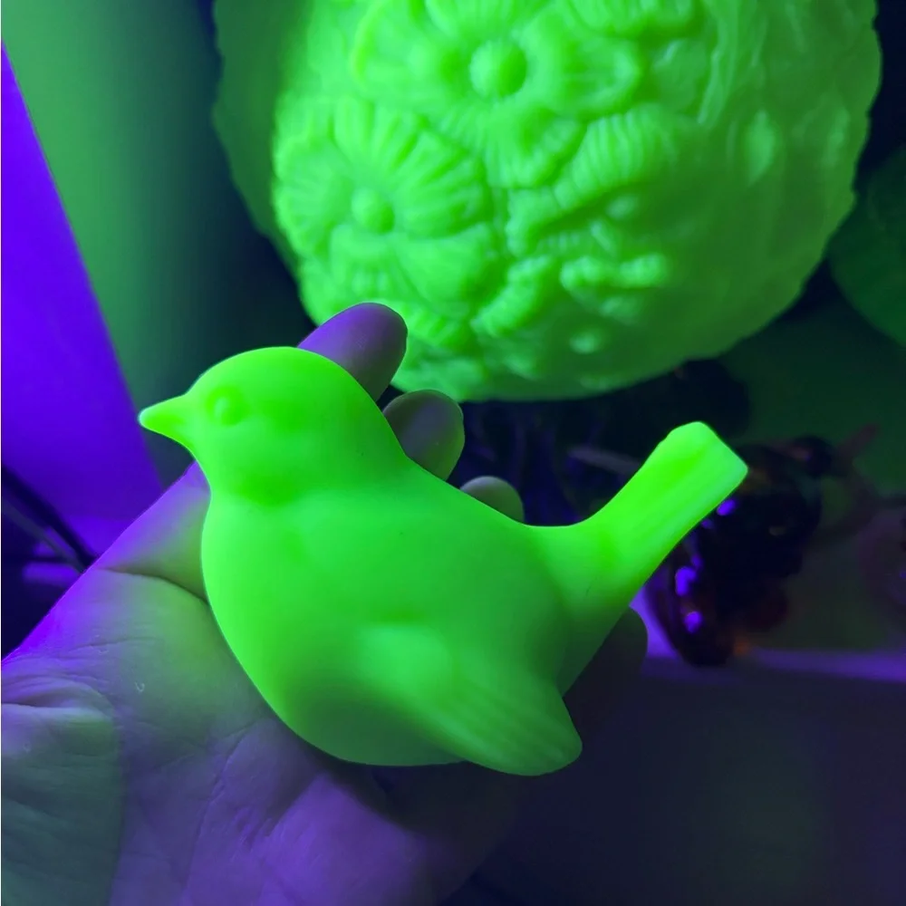 2 Green Fenton custard birds